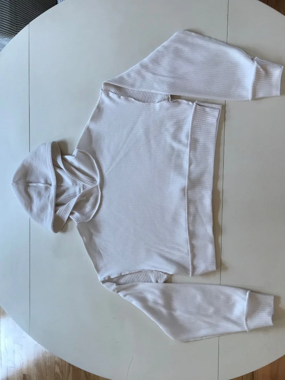 ALO IVORY COZY RIBBED CROPPED MUSE HOODIE